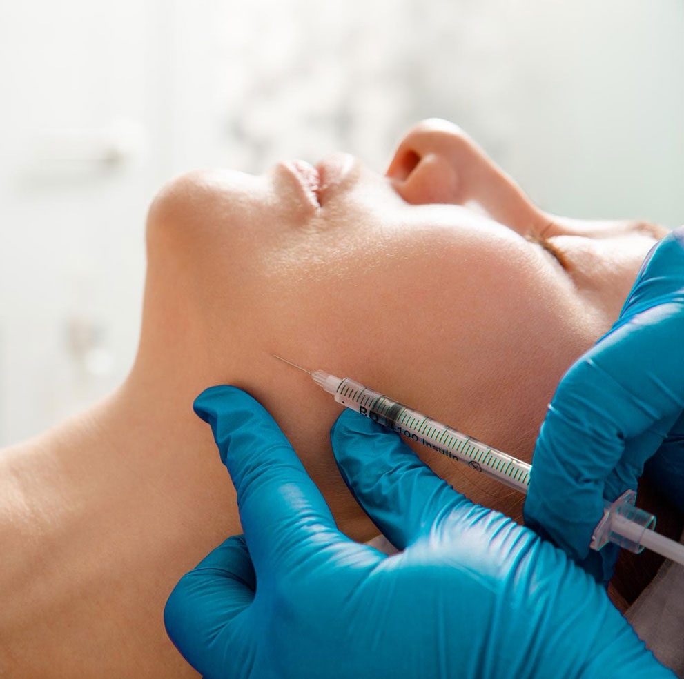 Oblikovanje Linije Čeljusti Dermalnim Fillerima